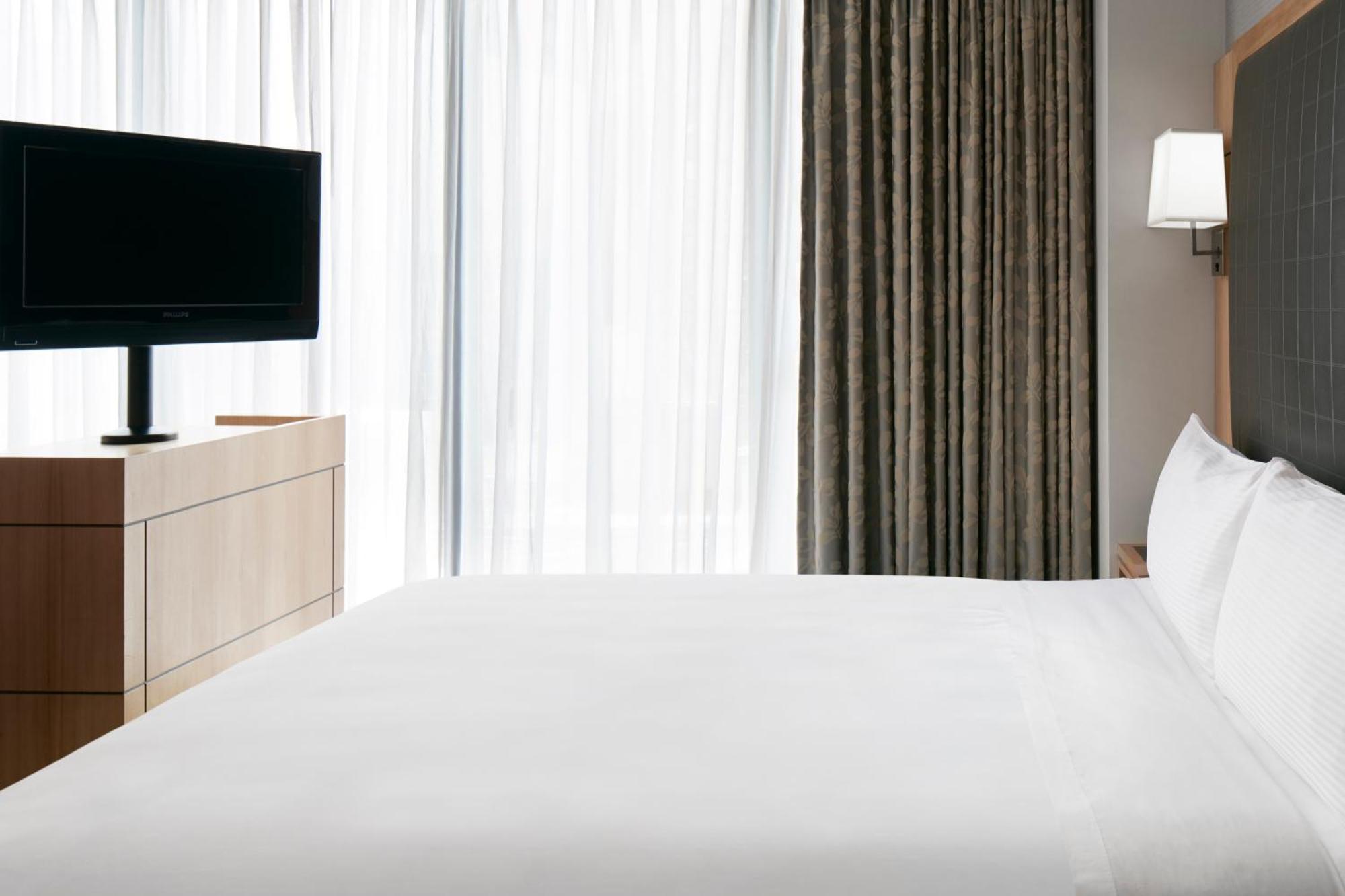 One-Bedroom Suite,1604078435:JPEG